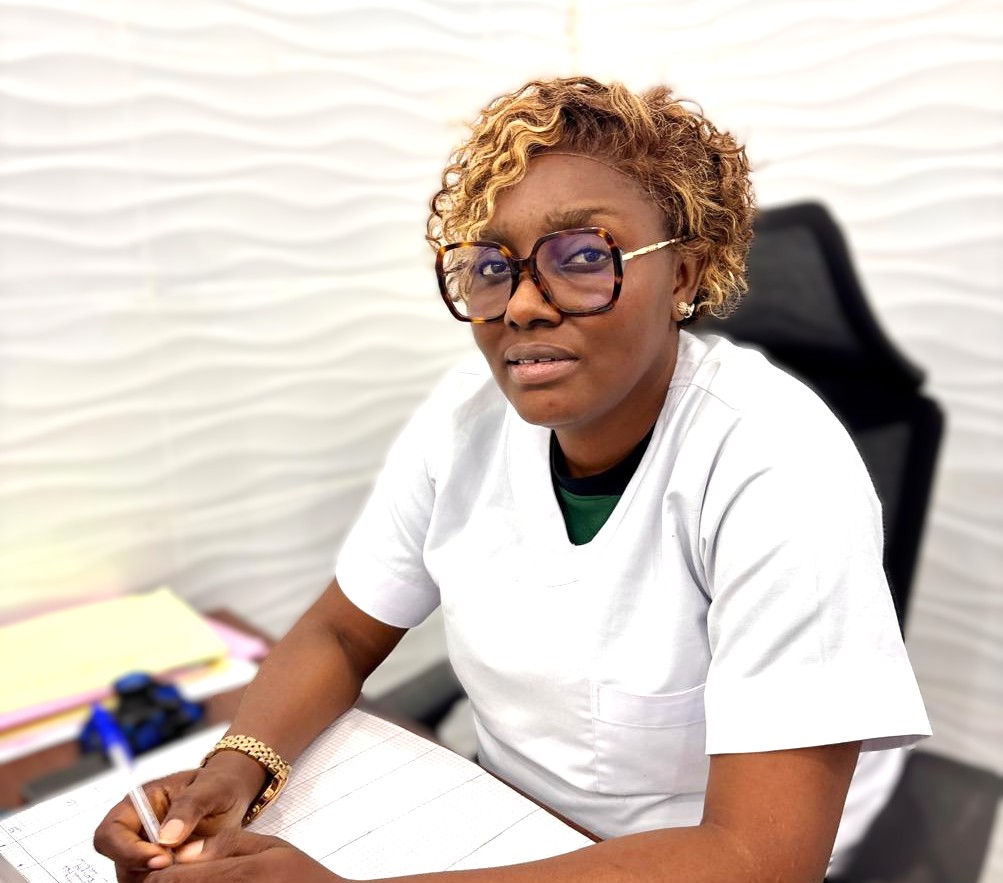 Dr. Dr DIPOMBE